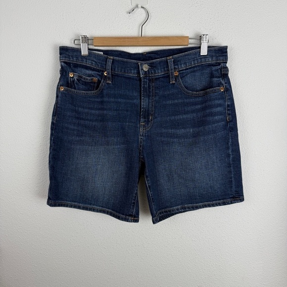 GAP Women’s 5” Short Mid Rise Dark Denim Short 30 10R - Picture 2 of 7